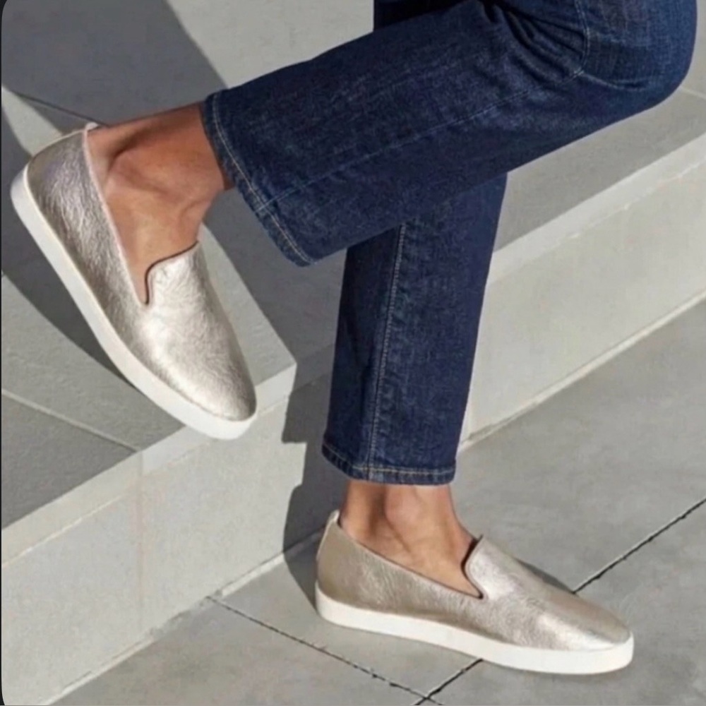Birdies - women’s The Swift leather slip on sneakers metallic gold shoes size 9